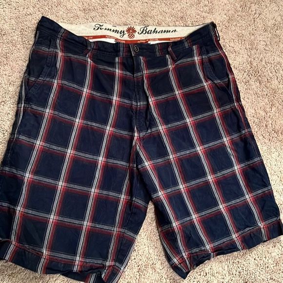 Tommy Bahama plaid  shorts - Picture 1 of 3